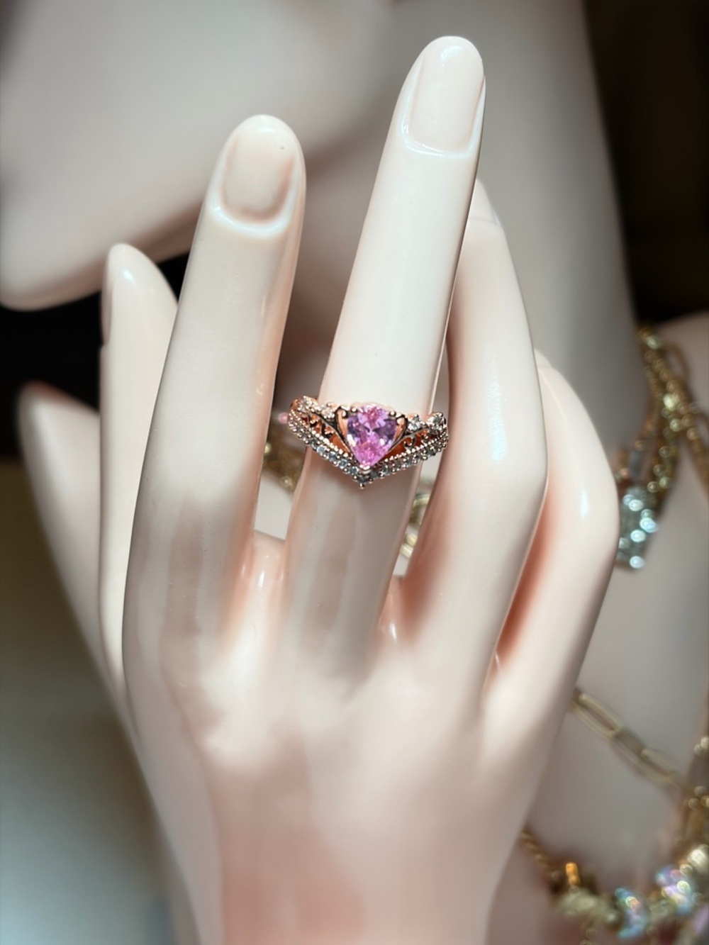Luxury Pink Heart Zircon Ring. - Picture 3 of 8